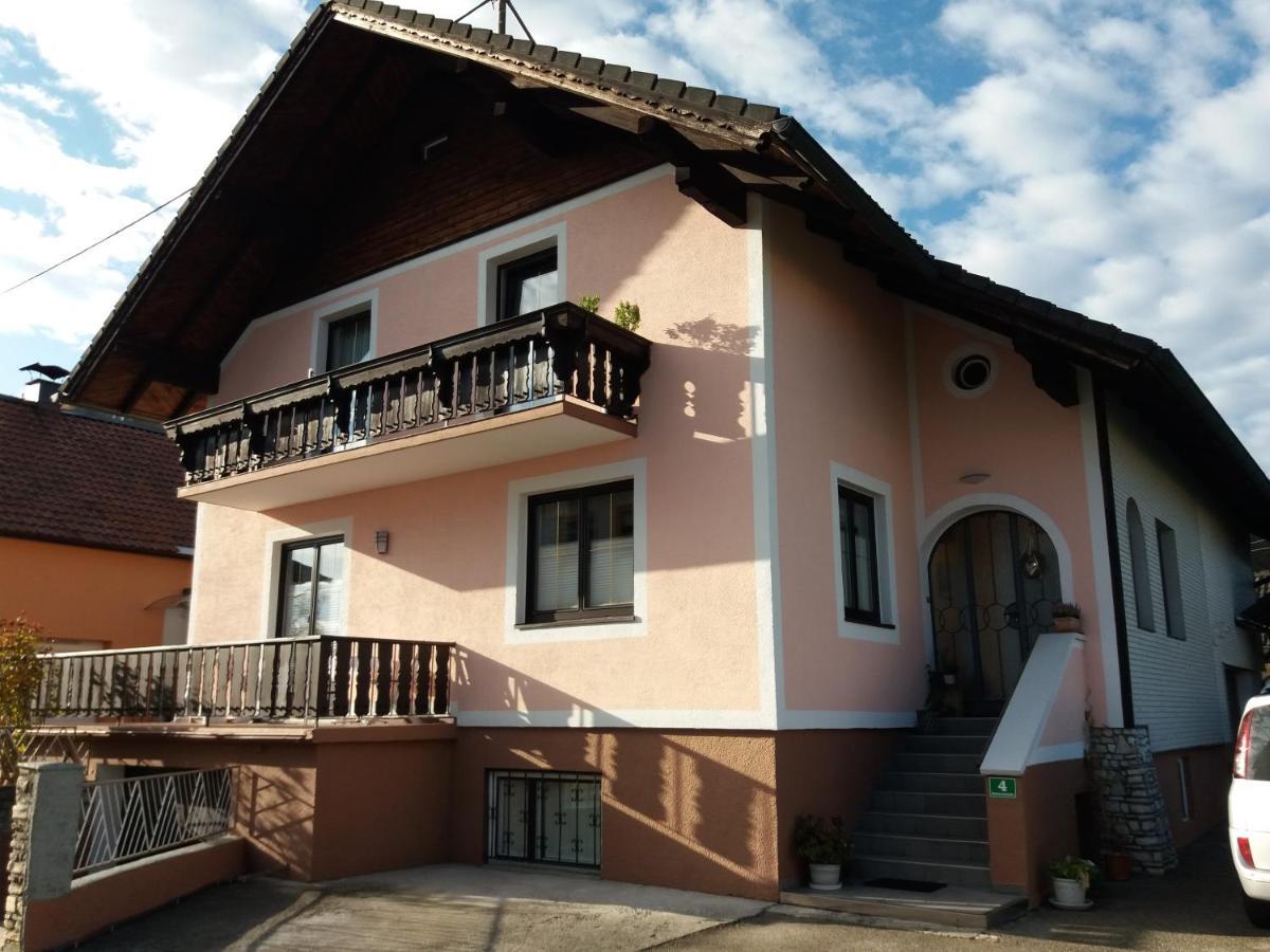 Wohnung Mit Charme In Pinsdorf Exteriér fotografie